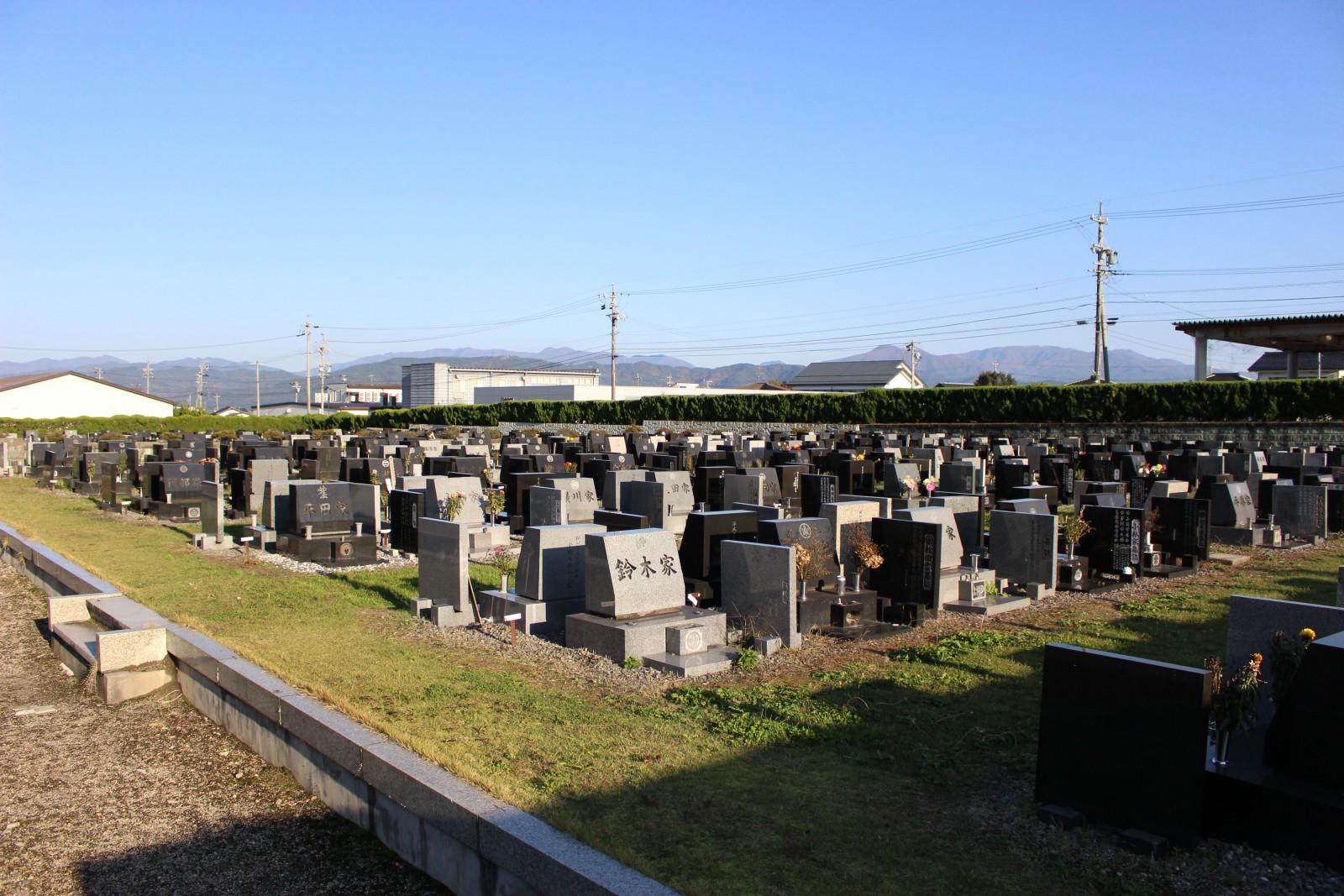 穂高墓地公園（ほたかぼちこうえん）