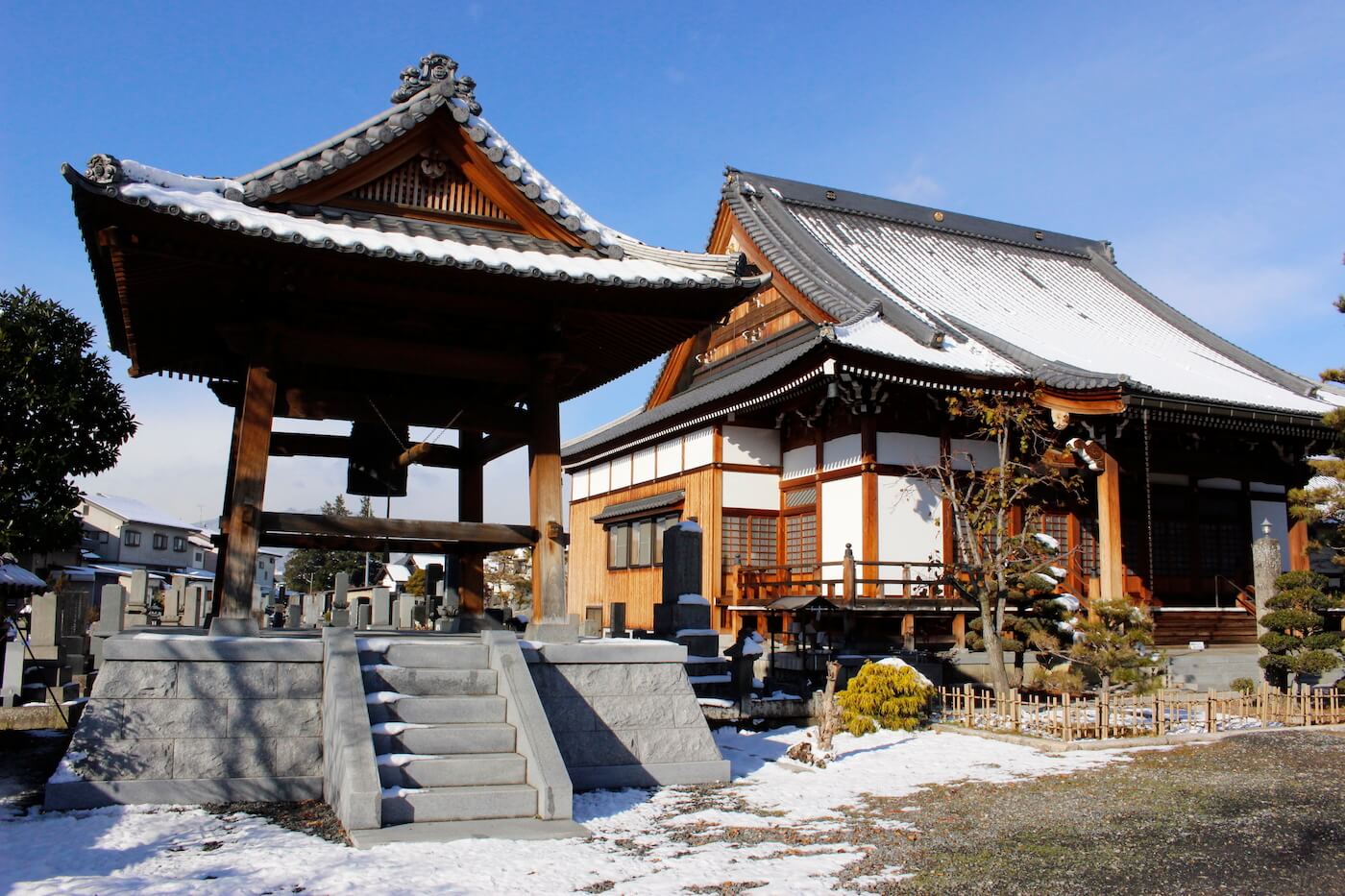 常福寺墓地外観