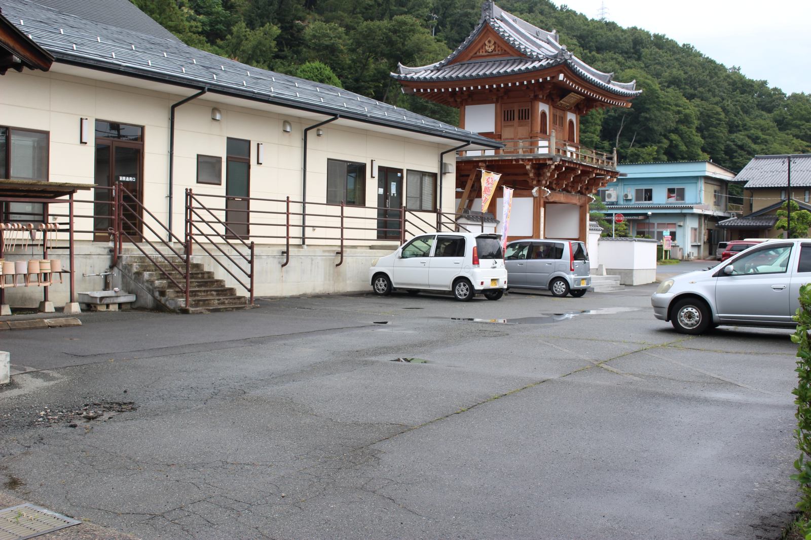 千曲市の有明霊園の駐車場