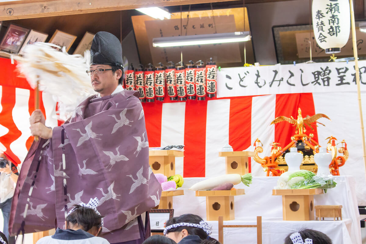 長野市七瀬南部地区の皆様へお神輿贈呈。記念撮影