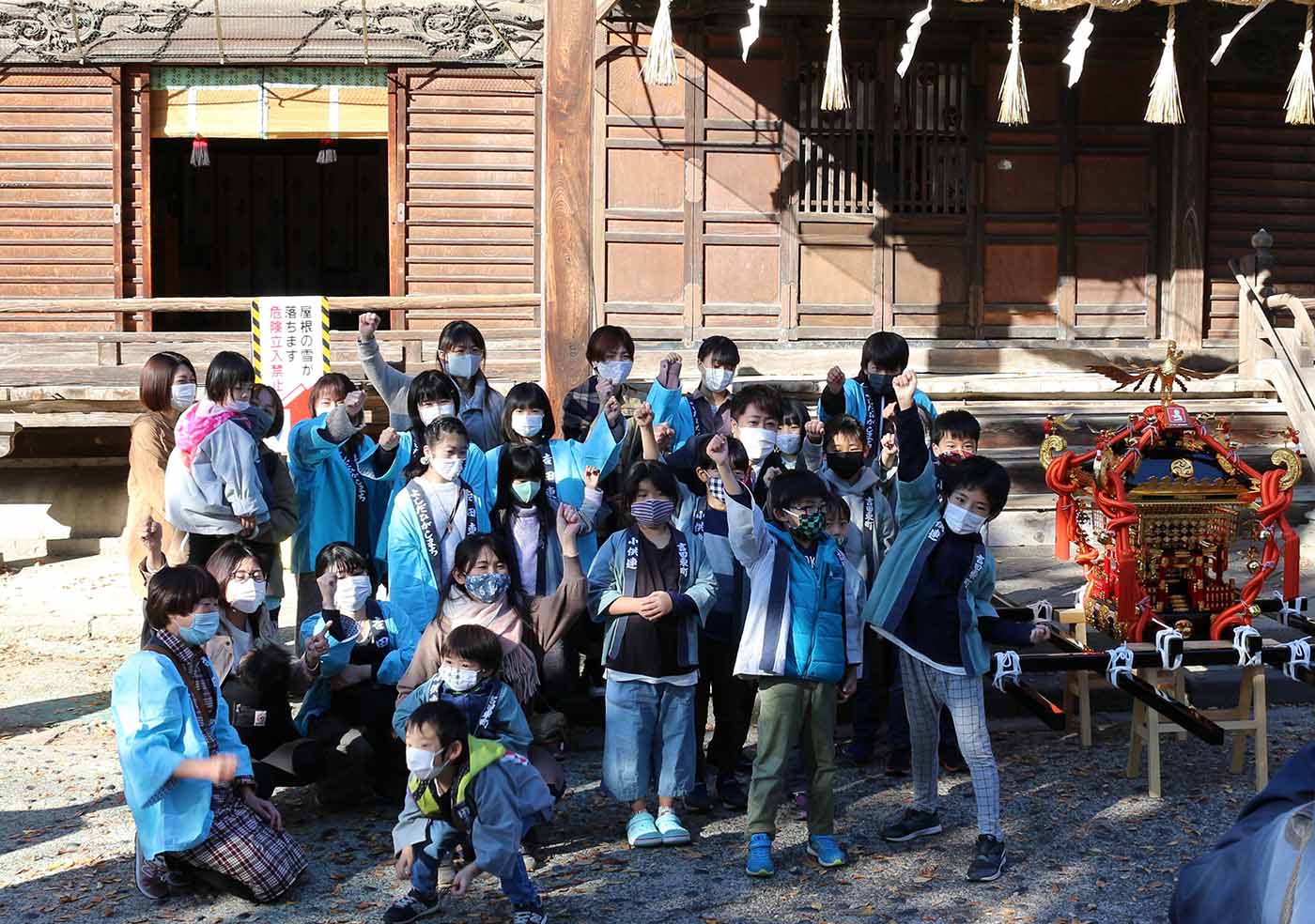 長野市吉田東町区の皆様へお神輿贈呈