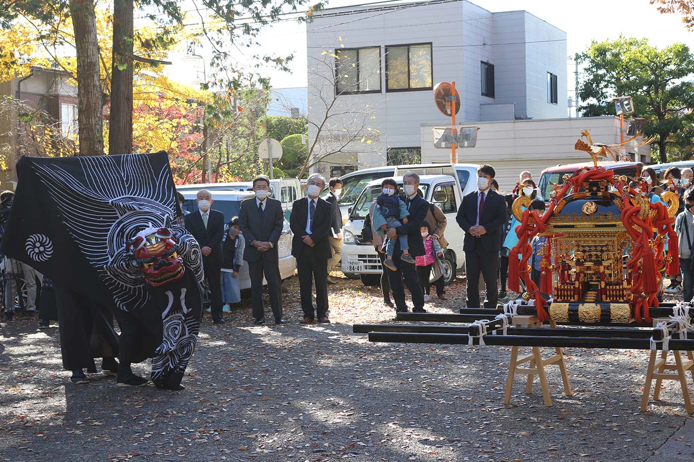 長野市吉田東町区の皆様へお神輿贈呈