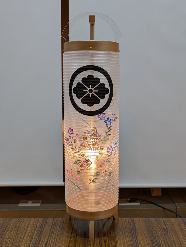 デザイン性重視の盆提灯（写真2602_15）